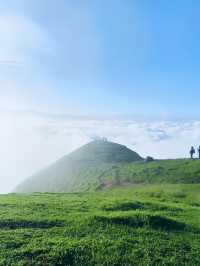 這裡既不是新疆，也不是武功山，是茂名三官山