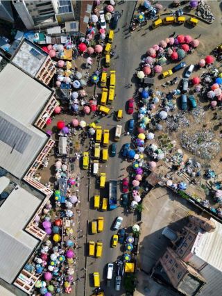 拉哥斯大陸：空中景觀和活力氛圍 