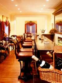 🏰✨ Srinagar's Splendid Stay: LaLit Grand Palace Review 🌄