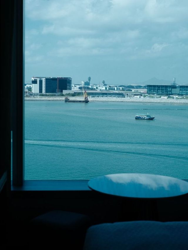 🌟 Hong Kong Hideaway: Stylish Stays at Four Points 🏨✨