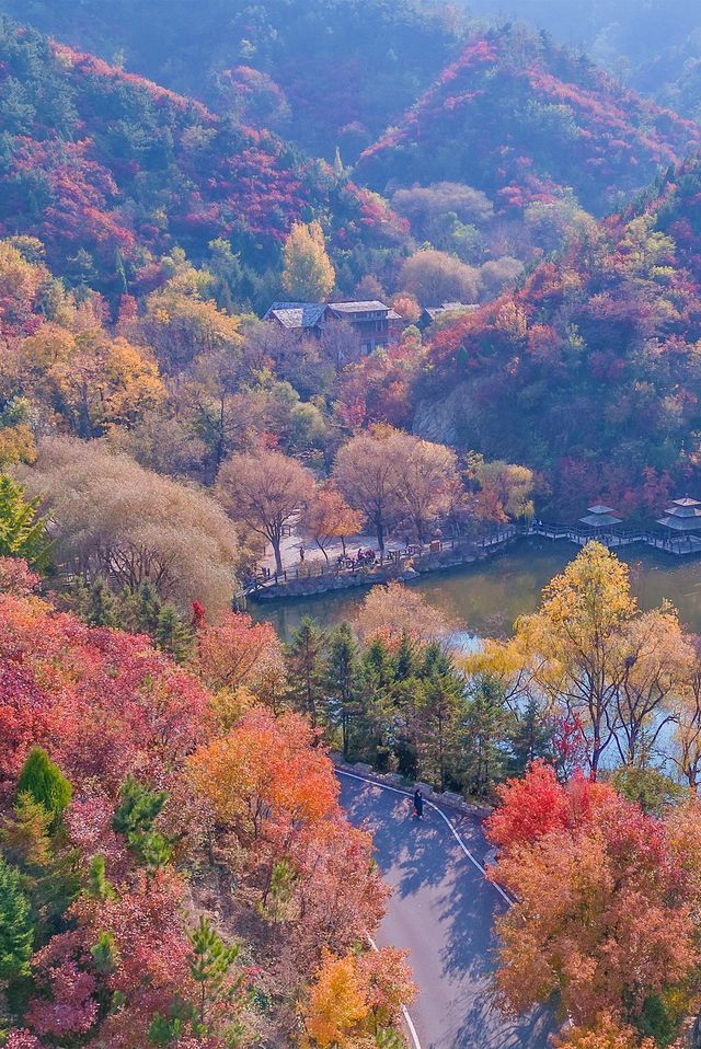 濟南旅行攻略，層林盡染的九如山美如畫。