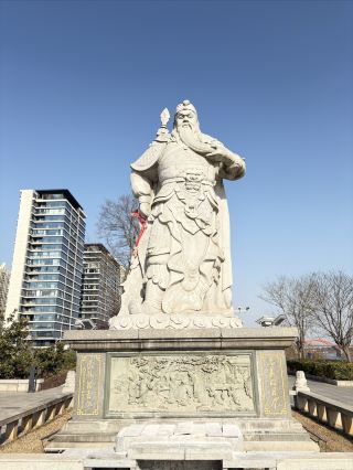 소수의 사람들이 찾는 도시 체크인: 후난성 이양