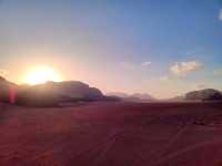 Sunrise in Wadi Rum: A Magical Moment 🌄🌵