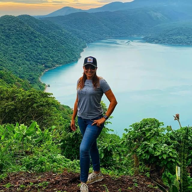 碧波蕩漾，火山懷抱中的秘境—科阿特佩克湖 