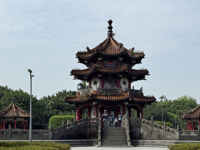 A Beautiful Central Park In Taipei, Great for All The Nearby Museums! 
