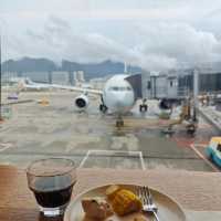 🛫香港機場環亞35號貴賓室體驗！3小時轉機也能舒適躺平～