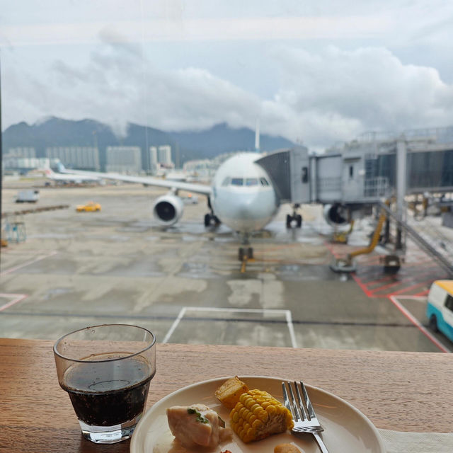 🛫香港機場環亞35號貴賓室體驗！3小時轉機也能舒適躺平～