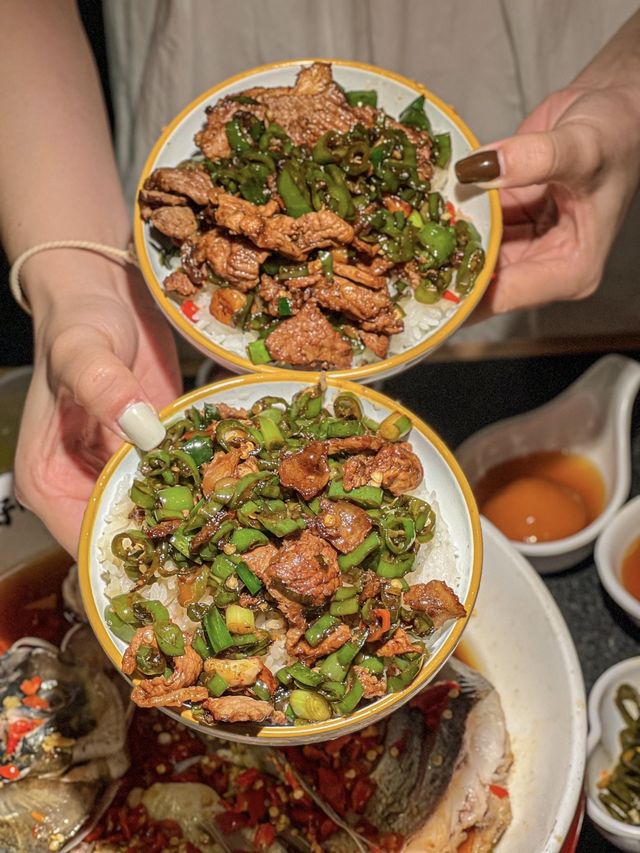 呢個剁椒魚頭真係好送飯啊