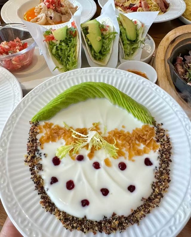 喺昆明食靚飯，直頭被讚到爆