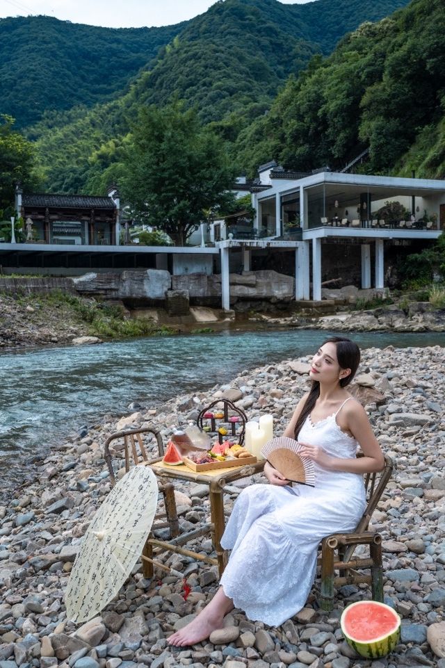皖南山澗25℃｜住進會呼吸的水墨畫