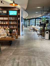 Good place for Weekend Getaway, Fanshu Guangzhou Reading Lounge ☕📚✨