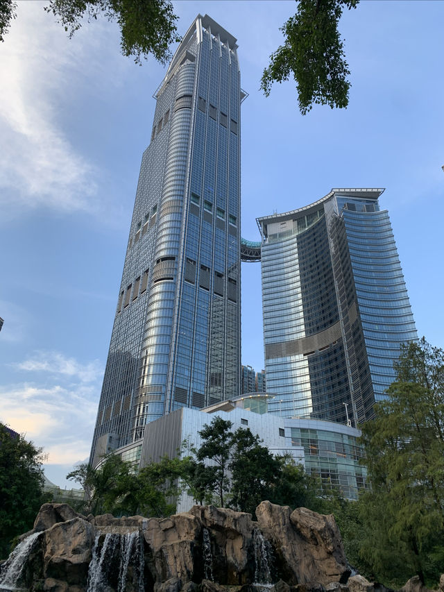 香港荃灣如心酒店／體驗88層5秒的「港式高效」
