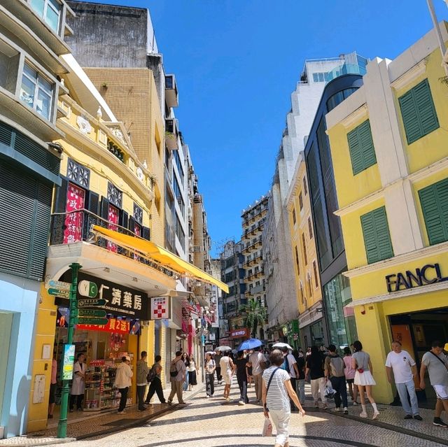 🌟 Discover the Heart of Macau: Senado Square Magic! 🇲🇴✨