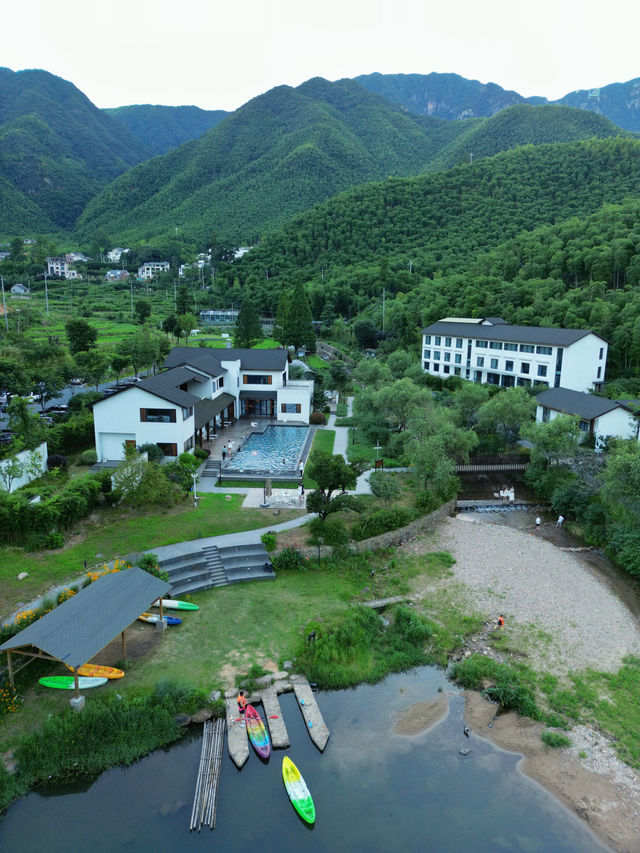 安吉避暑天花板！藏在山川裡的玩水民宿太絕了