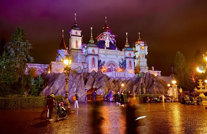 Kỳ quan mùa đông tại Công viên giải trí Efteling