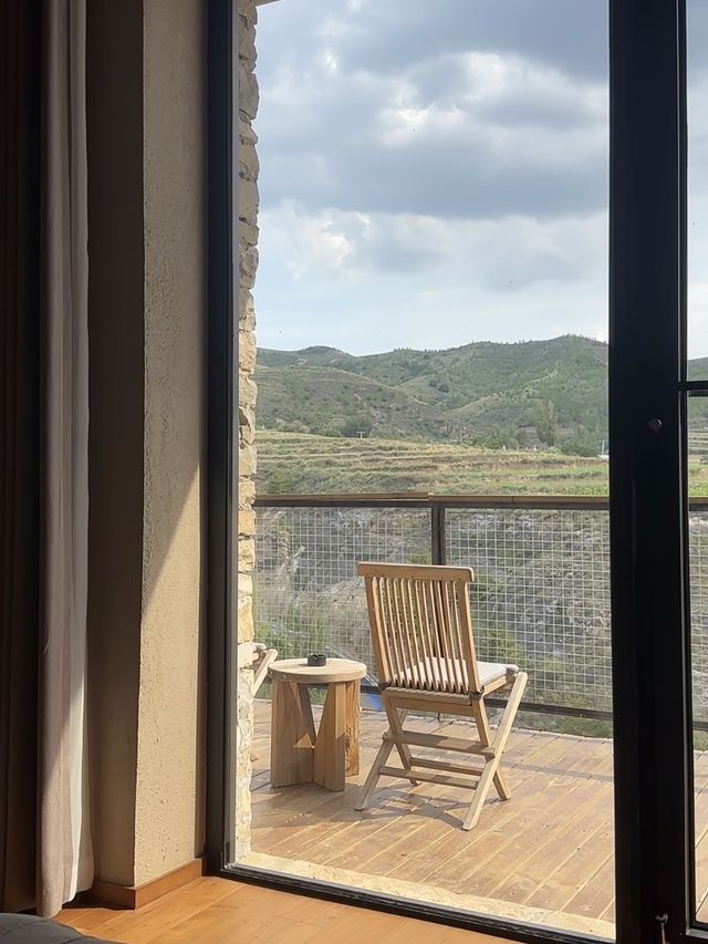 懸崖上的神仙民宿讓我在清水河躺平一整天！