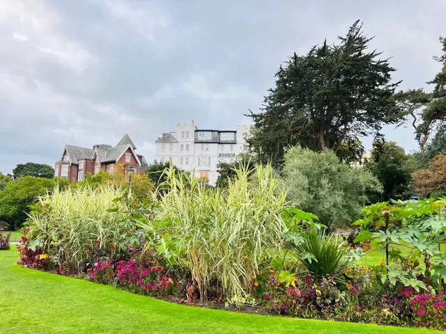 美麗又寧靜的伯恩茅斯下花園