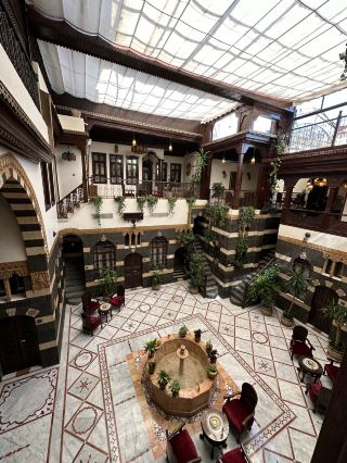 忘れられない贅沢、ベイト・エル・ワリ