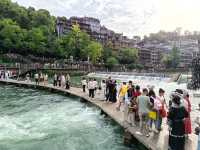 張家界 + 天門山 + 鳳凰古城 5 天 4 晚私人定製小包團（4-7 人）全程純玩無自費無購物 詳細行程與報價（不含餐）