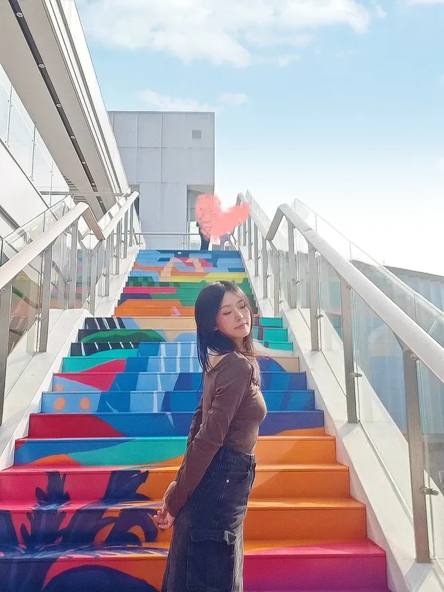 珠海新地標!旺角薈塗鴉彩繪樓梯 珠海新地標!旺角薈塗鴉彩繪樓梯