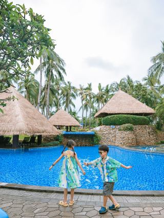 Taking the kids to Sanya during the off-season is like opening up a whole new world!