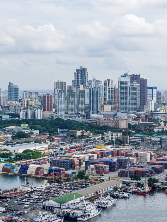 Manila Aerial Photography｜A City of Southeast Asia Half Fireworks, Half Prosperity
