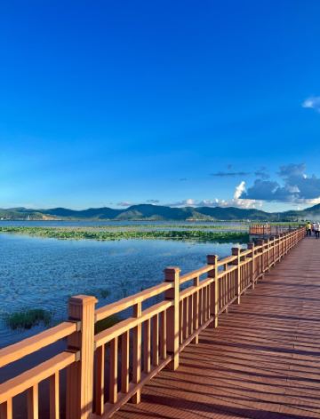 Yunnan Shiping · Yilong Lake | Step into a Klein Blue Wonderland!