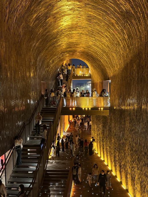 A must-see for nighttime visitors to Jingdezhen, the romantic