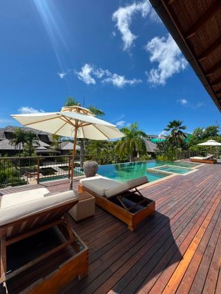 A Sophisticated Gem with Exceptional Service