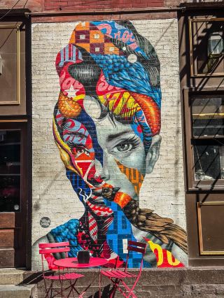 Exploring Manhattan's Little Italy: A Vibrant Solo Walk