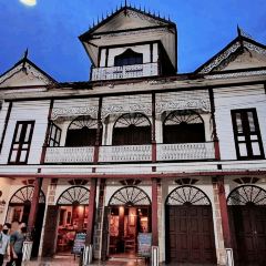 Moung Ngwe Zin User Photo