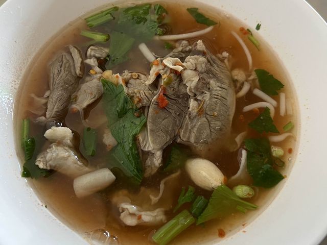ร้านเกี๊ยวปลาเก่าแก่ ชื่อดังเมืองหัวหิน