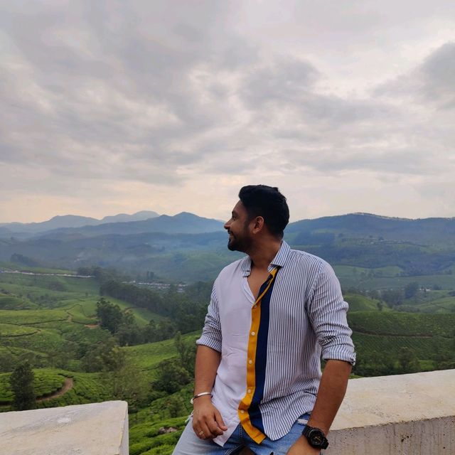 A must visit road in Munnar 🌿