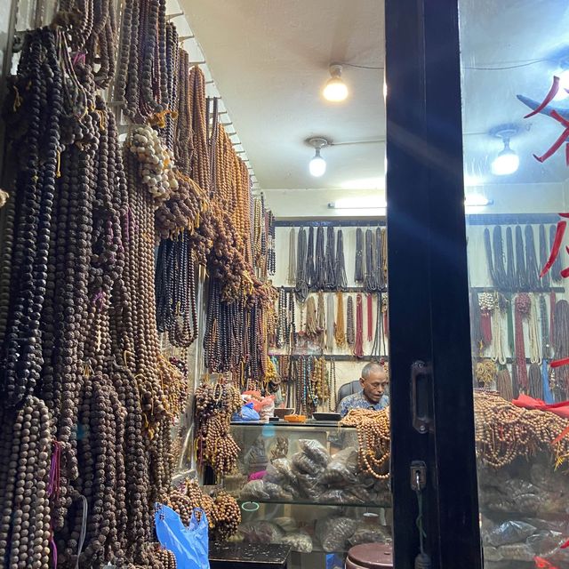 Kathmandu’s Enchanting Street Shops