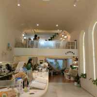 คาเฟ่ Comfee Phuket ย่าน old town