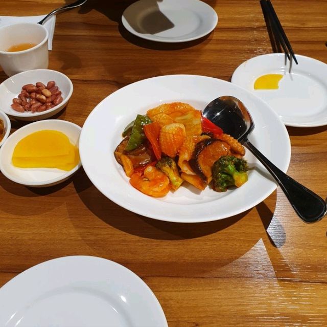 고급스러운 차이니즈레스토랑 상해루에서 점심코스
