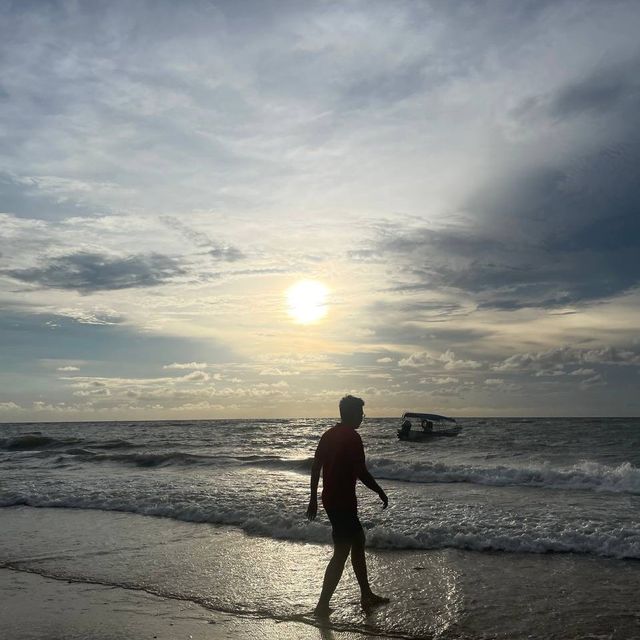 Pantai Teluk Kemang 🏖️