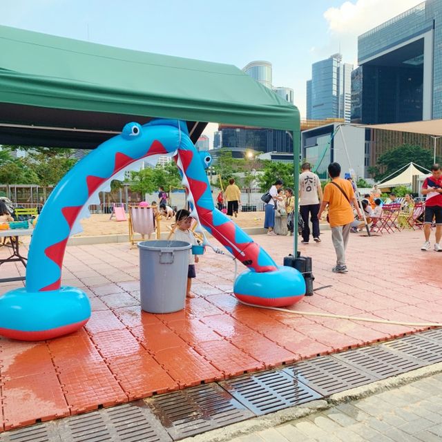 免費親子活動推介💁‍♀️ 中環海濱玩沙玩水兼跳彈床🤩 