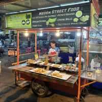 หาของกินที่ตลาดประตูเชียงใหม่