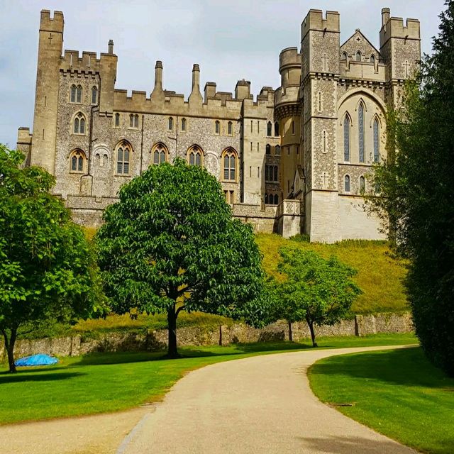 ARUNDEL CASTLE - STUNNING GOTHIC STYLE CASTLE!