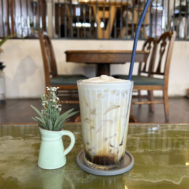 W8  viangpha cafe