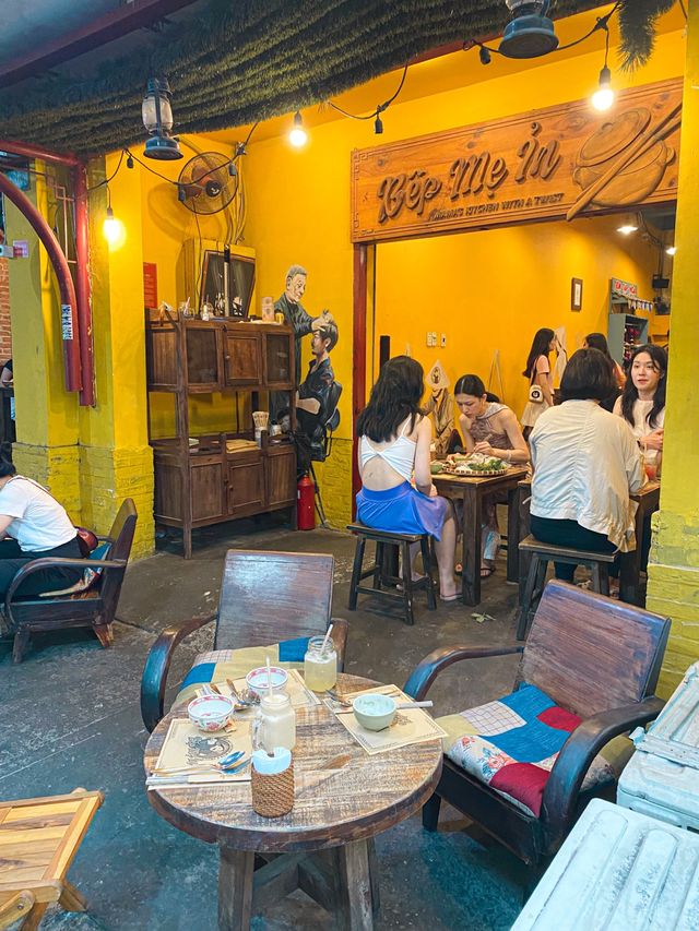 Local Vietnamese Cuisine in Saigon:Bep Me In 