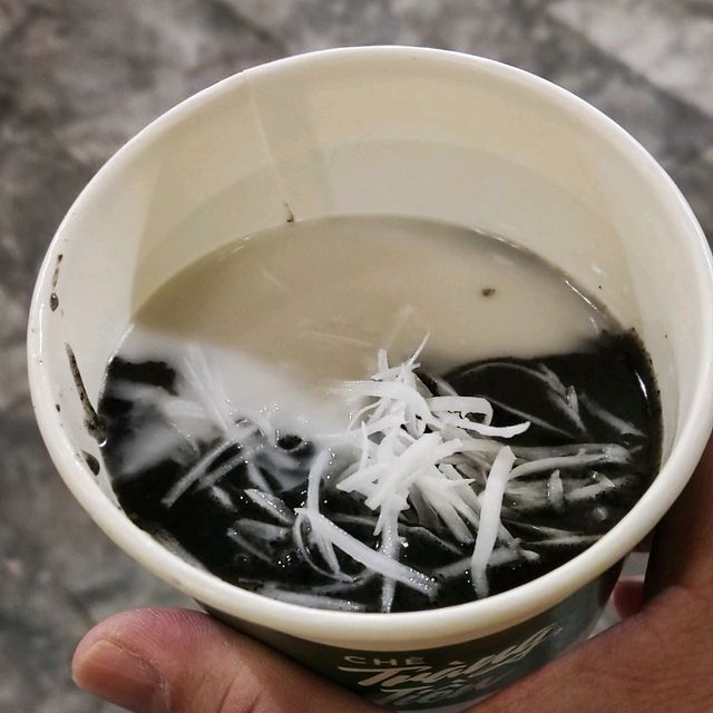 Ice Cream Shop in Hanoi