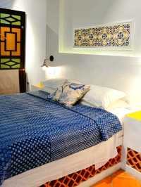 COLORFUL MANSION ROOM AT JAWI PERANAKAN