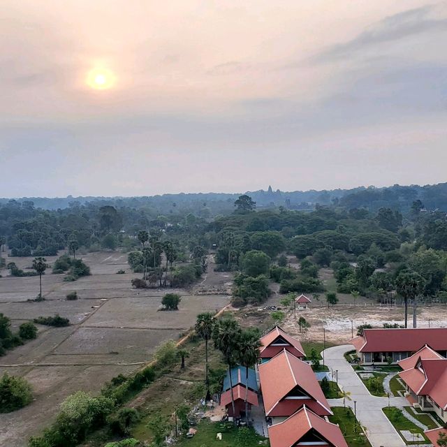 Watch the angkor wat sunrise/sunset in style 