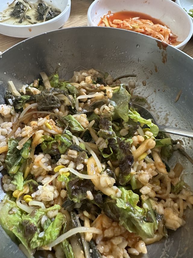 🇰🇷韓国 /ソウル 中浪区 韓国の昔ながらの家庭の味🇰🇷보리밥　麦ご飯ビビンバ🥢