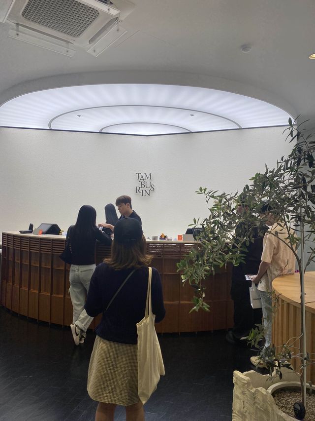 爆紅Blackpink Jennie香水店