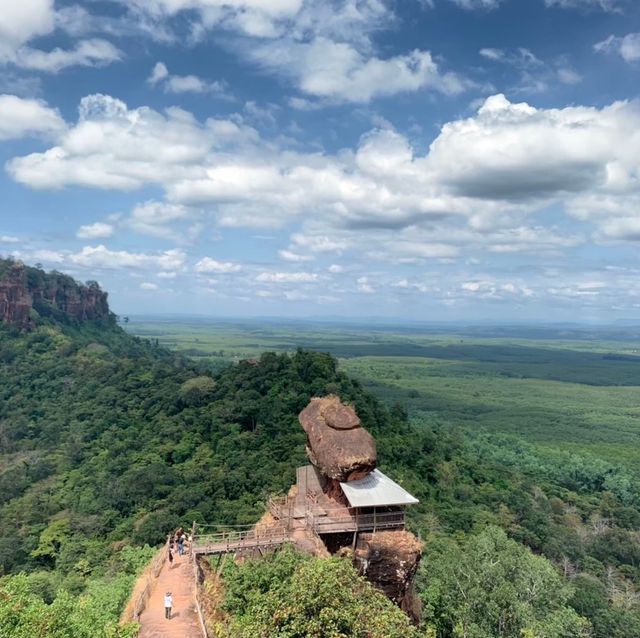 วัดภูทอก
