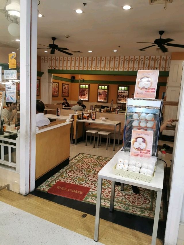 มื้อกลางวันสุดอร่อยที่ ง้วนหลังวัง 