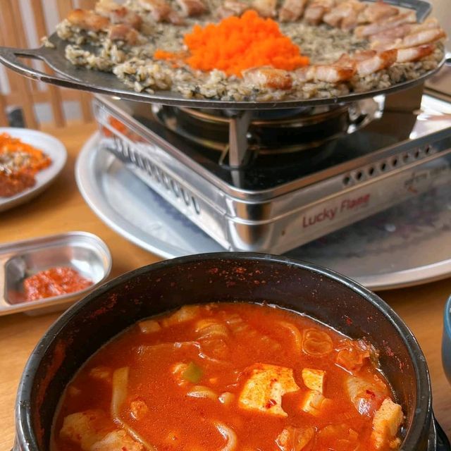 พาทานอาหารเกาหลี บรรยากาศอบอุ่น